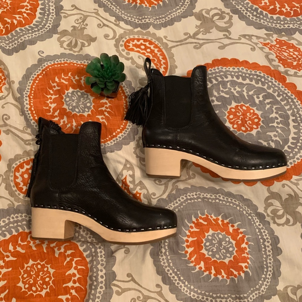 Loeffler Randall black round toe boots
